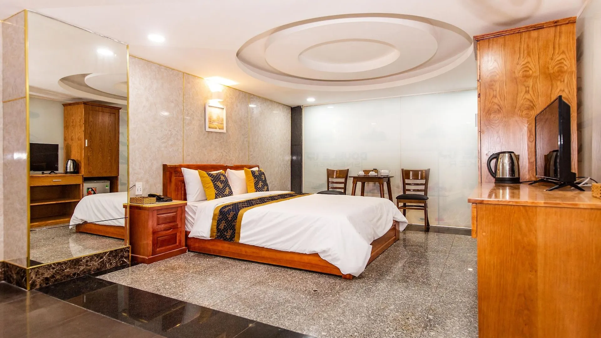 *** Hotel Hoa De Nhat Hotel- San Bay Tan Son Nhat Ho Chi Minh City Vietnam