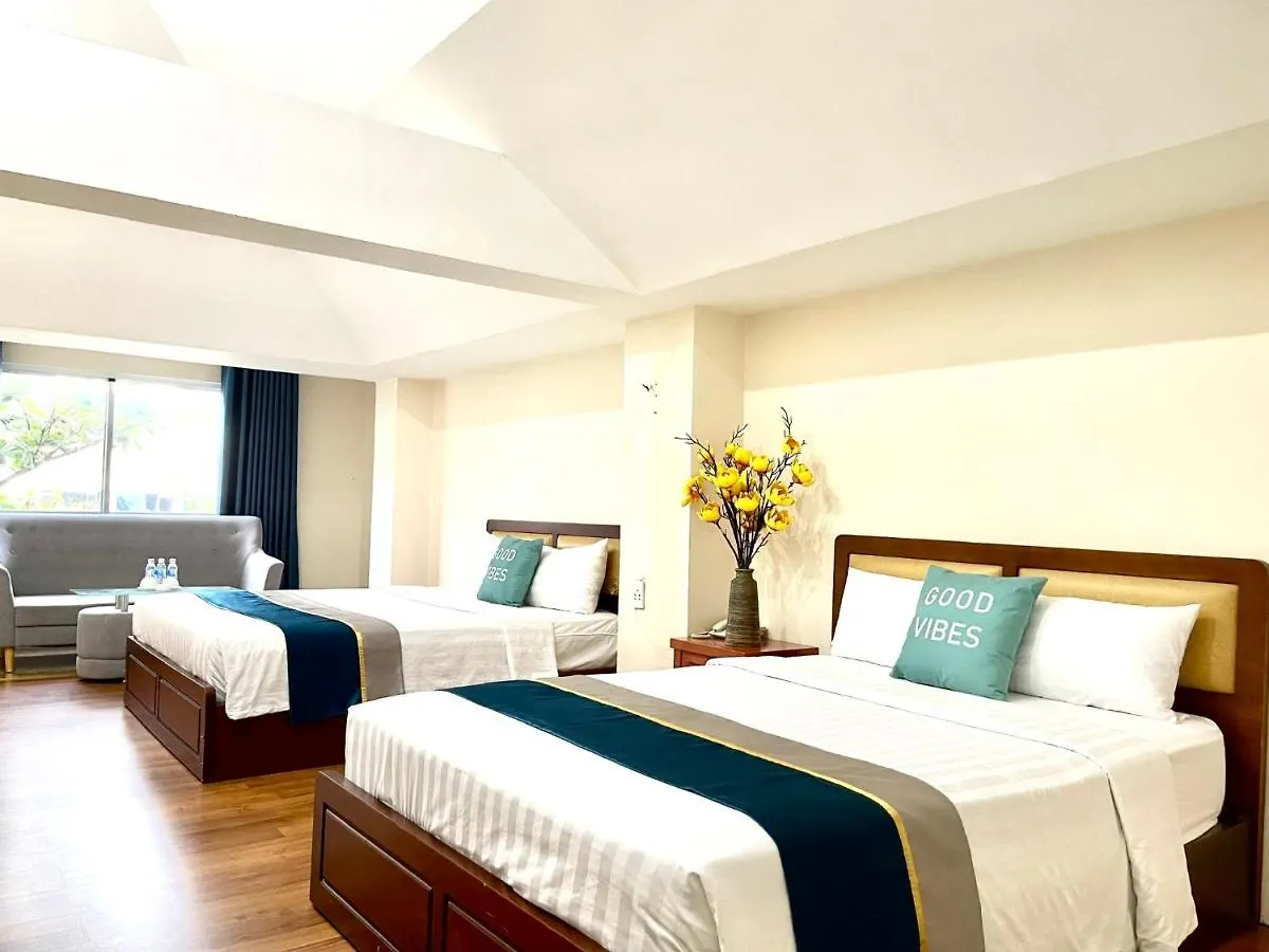 Hoa De Nhat Hotel- San Bay Tan Son Nhat Ho Chi Minh City 3*,